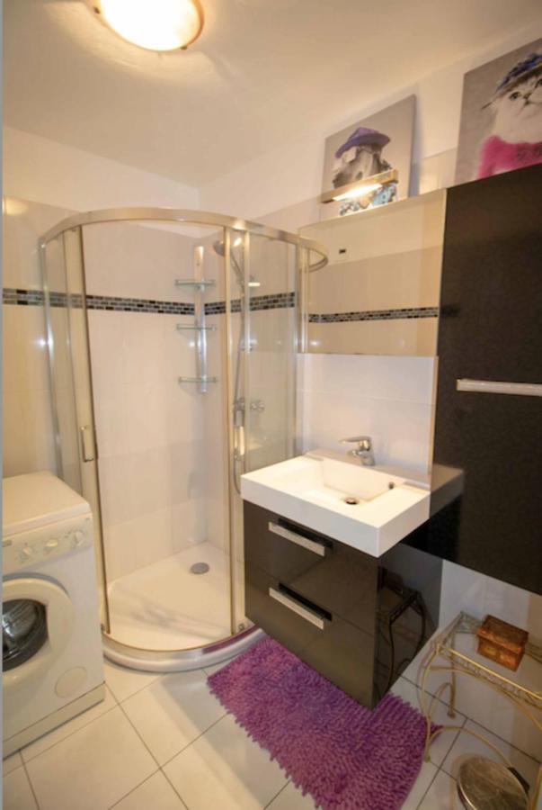 Cosy 35 M2 With Balcony In A Quiet Residence Frejus Luaran gambar